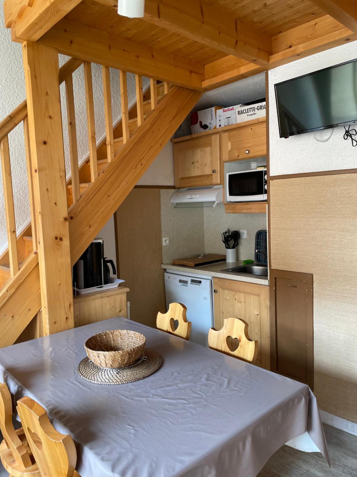 Apartment Pour 6 Personnes Au Pied Des Pistes Au Calme Aux Menuires Les Asters