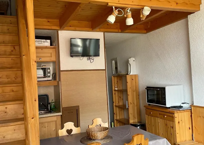 Appartement Pour 6 Personnes Au Pied Des Pistes Au Calme Aux Menuires Les Asters