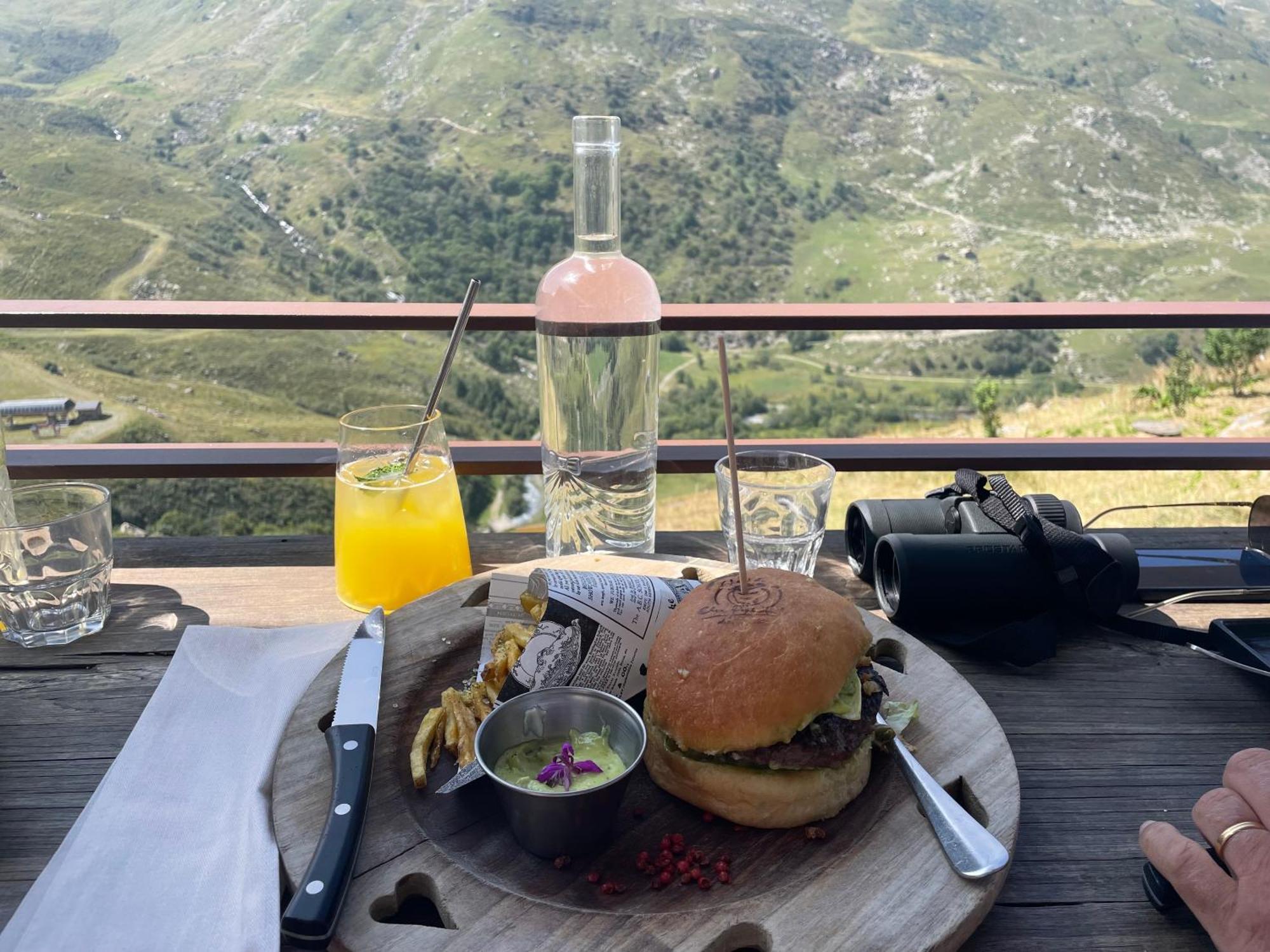 Pour 6 Personnes Au Pied Des Pistes Au Calme Aux Menuires Les Asters Apartment *